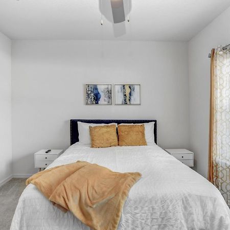 2-Bedroom Eccentric Oasis Tampa Exterior photo