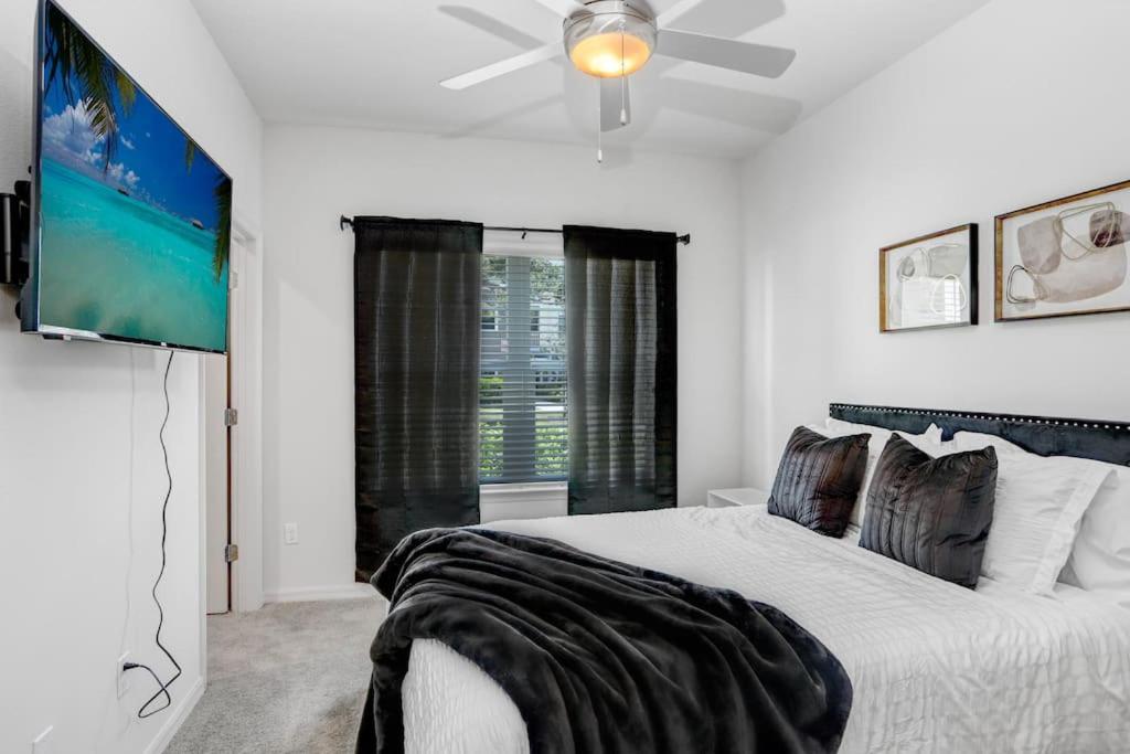 2-Bedroom Eccentric Oasis Tampa Exterior photo