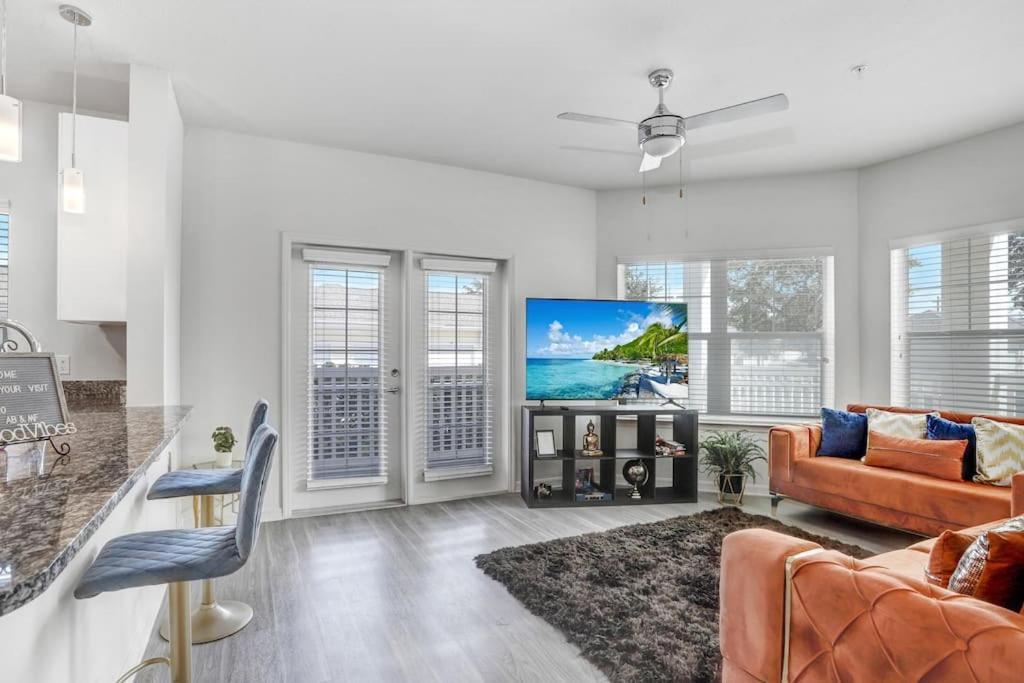 2-Bedroom Eccentric Oasis Tampa Exterior photo