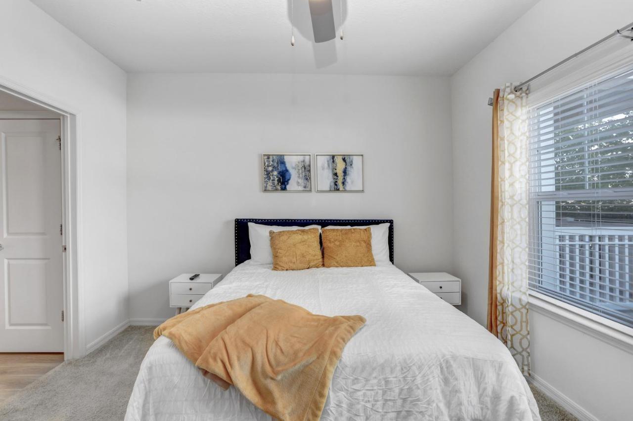 2-Bedroom Eccentric Oasis Tampa Exterior photo